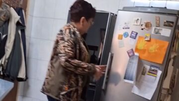 Moms-Hilarious-Reaction-to-Sons-Sneaky-Fridge-Prank-Try.jpg