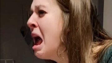 Auntie-Tears-The-Moment-She-Learned-Shes-Gonna-Be-an.jpg