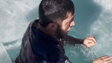 Braving-the-Chill-A-Heroic-Swim-in-Icy-Waters-to.jpg