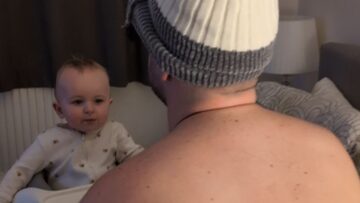 Dads-Adorable-Mealtime-Tricks-to-Keep-Baby-Laughing-and-Engaged.jpg