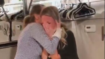 Emotional-Mom-to-Be-Breaks-Down-in-Tears-of-Joy-After-the.jpg