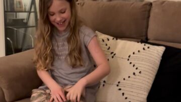 Girls-Heart-Melts-When-She-Hears-Shes-Getting-a-Sibling.jpg