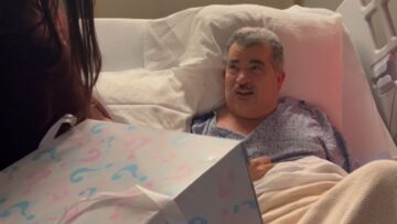 Grandpa-to-Be-Gets-a-Surprise-Gender-Reveal-Celebration-in-Hospital.jpg
