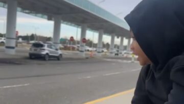 Heartwarming-Reunion-Little-Boys-Epic-Run-to-Dad-After-6.jpg