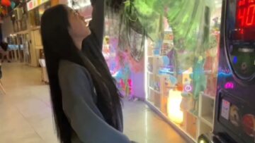 Mall-Punching-Game-Turns-Epic-Fail-Hilarious-Moments-You-Cant.jpg