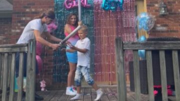 Mom-to-bes-Emotional-Gender-Reveal-Reaction-Will-Melt-Your-Heart.jpg