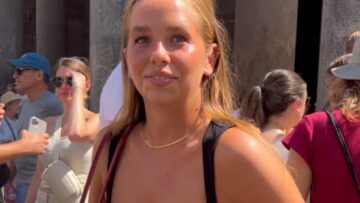Mums-Joyous-Shock-Epic-Surprise-Reunion-with-Daughter-in-Rome.jpg