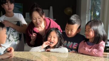 Oreo-Roulette-Challenge-Hilarious-Family-Reactions-You-Cant-Miss.jpg