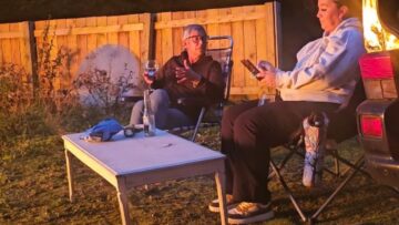 Phone-Zone-Shock-Campfire-Prank-Sends-Her-Screaming-Try.jpg