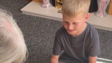 Surprise-Little-boys-birthday-box-reveals-adorable-new-best-friend.jpg