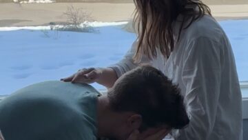 Surrogate-Couple-Creates-a-Beautiful-Surprise-for-Intended-Parents-A.jpg