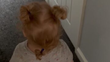Toddlers-Heartwarming-Reaction-to-New-Bed-Adorable.jpg