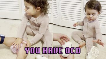 Toddlers-Shoe-Pickiness-Adorable.jpg