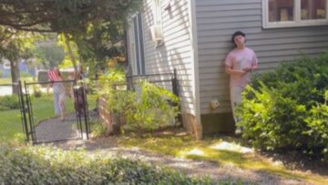Unexpected-Family-Reunion-Niblings-Hilarious-Entrance-Leaves-Aunt-Uncle.jpg