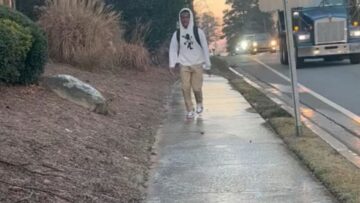 Watch-This-Girls-Hilarious-Ice-Fail-While-Chasing-Her-Friend.jpg