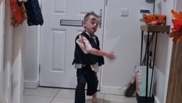 Zombie-Kids-Cute-Costume-Thrills-Adorable.jpg