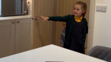 7-Year-Olds-Magical-Disneyland-Paris-Surprise-Will-Melt-Your-Heart.jpg