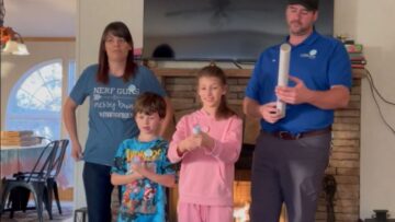 Brothers-Reaction-to-Baby-Sister-News-Adorable.jpg