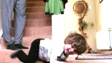 Hilarious-Kid-Faceplant-Adorable.jpg