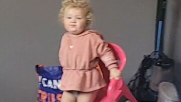Little-girls-chair-search-ends-in-hilarious-tumble-Cute.jpg