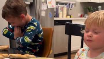 Adorable-toddler-loses-patience-during-long-prayer-Cute.jpg