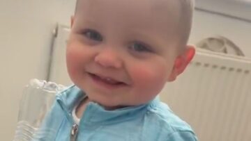 Baby-Stops-Crying-Instantly-with-Ms-Rachels-Voice-Super.jpg