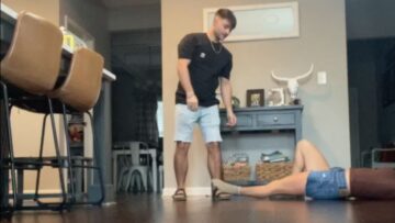 Leg-Lift-Gone-Wrong-Watch-This-Epic-Dance-Fail-That.jpg