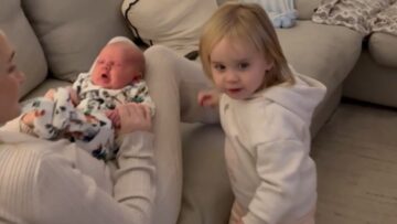 Sisters-Unbreakable-Bond-She-Guards-Baby-Brother-Like-a-Treasure.jpg