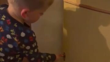 Smart-kid-unlocks-gin-cabinet-with-bauble-Adorable.jpg