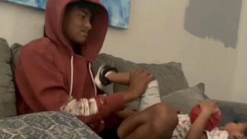 Toddler-hilariously-annoyed-by-big-brother-Adorable.jpg
