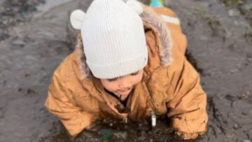 Toddlers-Hilarious-Puddle-Jump-vs-Dive-Dilemma-Adorable.jpg