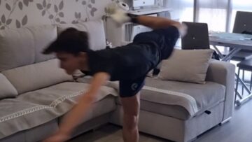 Unreal-Balancing-Skills-Skaters-Phenomenal-Spin-Super-Cute.jpg