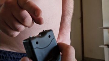 Watch-This-Guys-Hilarious-Taser-Regret-Instant-Regret-is-Real.jpg