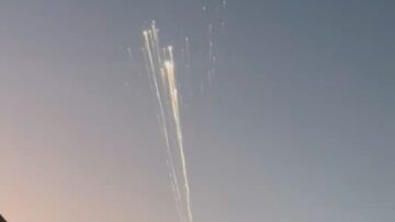 Cosmic-Fireworks-SpaceX-Debris-Paints-the-Sky-in-a-Stunning.jpg