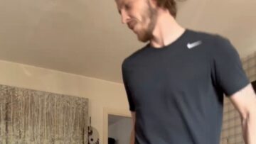 Heartwarming-Siblings-React-Adorably-to-Pregnancy-Announcement-Super-Cute.jpg