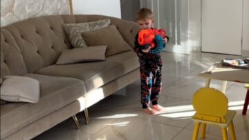 Mom-Gets-Blasted-in-the-Face-by-a-Nerf-Gun.jpg