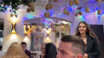 Unforgettable-Christmas-Reunion-Brings-Families-Together-in-Joyful-Surprise.jpg