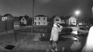 Winter-Slip-ups-Caught-on-Camera-Hilarious-Falls-That-Will-Make.jpg