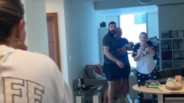 Sister-surprises-family-with-newborn-baby-in-Dubai-Adorable.jpg