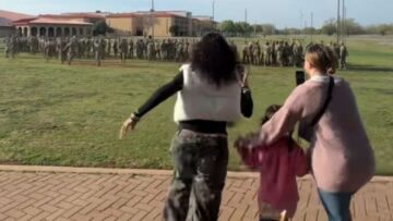 Emotional-Reunion-A-Soldiers-Touching-Return-Home-After-11-Long.jpg