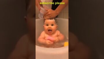 Heartwarming-Moments-Baby-Kisses-Giggles-and-More-Super-Cute.jpg